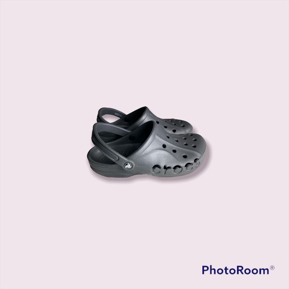 EUC GRAY CROCS SIZE 8 MEN OR SIZE 10 WOMEN - Picture 2 of 6